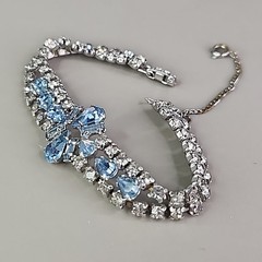 Vintage Rhinestone Bracelet Blue Clear Tapered Silver Tone Safety Chain 6.5″