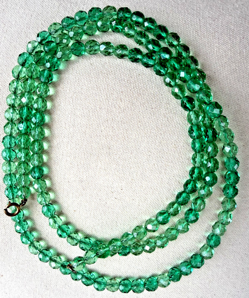 Vintage Green Glass Crystal Bead Faceted Long Necklace 46″ Gorgeous Sparkle!