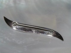 Estate Simple but Classy Monet Signed Long Silvertone Swirl w Etched Center Pin