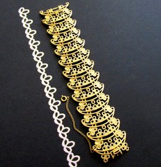 VTG RUNWAY RARE LACY GILT FILIGREE MONET “PRIMAVERA” BRACELET WIDE BOOK PIECE
