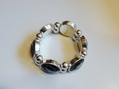 Vtg Faux Fur SNOW LEOPARD STRETCH BRACELET Costume Chunky Silver Tone Big Cat