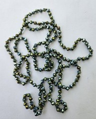 Vtg 56″ Hand Knotted Faceted Glass Bead Necklace Peacock Blue Green Iridescent