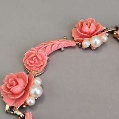 Vintage Rose Necklace Peach Celluloid Flowers Linked Faux Pearl 17″