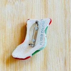 VTG Flying Colors Christmas Tree Sock stocking Pin Brooch Ceramic signed Holiday