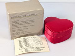 Vtg Avon Precious Hearts Silver Plated Hammered Pierced Earrings Satin Heart Box