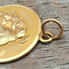 Vintage 18K Yellow Gold Saint Anthony Religious Charm Pendant 750 for Necklace