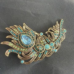 Heidi Daus Gold Tone Peacock Feather Brooch Pin Signed