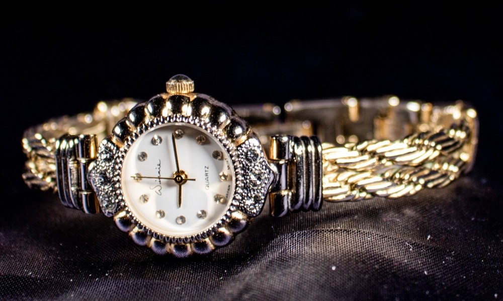 1940’s Winnie Japanese Movement Gold Rhine Stones Women Vintage Wrist Watch