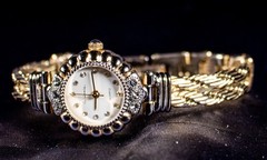 1940’s Winnie Japanese Movement Gold Rhine Stones Women Vintage Wrist Watch