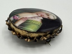 Antique Victorian Cameo Portrait Brooch Porcelain Hand Painted Pin Gold Filled