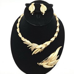 Vintage Brushed Gold Tone Leaf and Wheat Necklace, Brooch & Earrings Set