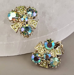 Vintage Rhinestones Earrings Clip On Aurora Borealis Climber Gold Tone 3/4″