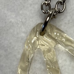VTG Peace Love Sign Plastic Oval Pendant Silver Tone Chain Necklace 36” NOS NEW