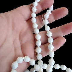 Vtg 29in Faceted White Milk Glass Beaded Necklace Strand