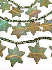 VTG Metal Star Necklace and Earrings Set Dangle Fringe Green & Copper 1980s