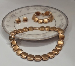 Vtg Napier Gold Tone Chunky Square Collar Necklace Bracelet Earrings Set