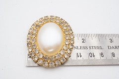 Vintage Brooch Pin Gold Tone Rhinestone Faux Pearl Cabochon