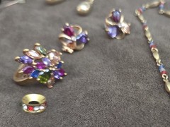 gold-toned jewelry set featuring multicolored gemstones Lot Of 11