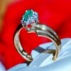14k yellow gold 0.20ct natural diamond size 6 ring emerald vintage treated 3.00g