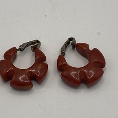 Vintage Red Resin Chunky Flower Hoop Earrings Womens Clip On 1.25 In Jewelry