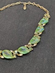 Vintage Lisner Green Necklace Iridescent Leaf Gold Tone AB Rhinestone Signed 16″