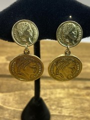 Vtg 1960s Goldette Jewelers Napoleon Coin Gold Tone Dangle Clip On Earrings 1.5”