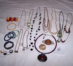 Estate Find Costume Jewelry Variety Necklaces Bracelets Rings Pin 22 Piece Lot A