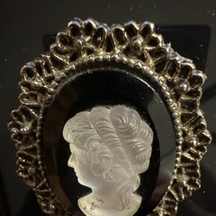 Vtg Oval Cameo Portrait Brooch Pin Back & Bale Charm /Black Onyx Glass Heavy