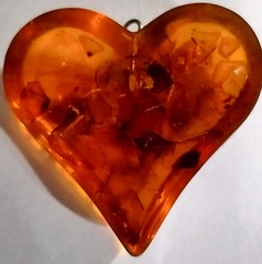 GENUINE BALTIC AMBER LARGE HEART PENDANT WITH FOSSIL INCLUSIONS
