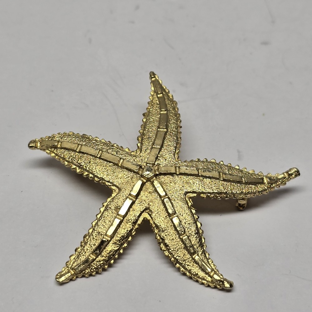 VTG GOLD BRUSHED STARFISH BROOCH NAUTICAL BEACH METAL FIGURAL PIN
