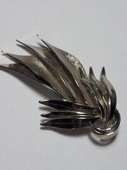 Vintage Silvertone Leaves Foliage Flame 3D Brooch Mid Century Fashion Jewelry