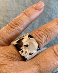 Vintage Stunning Carved Mother Of Pearl (Zebra Colors) Ring -Size 5.25