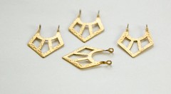 2 Loop Raw Brass Hammered V Pendants Drops (6) 24x18mm mtl182B