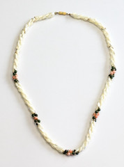 VTG Mother of Pearl Twisted Nephrite Coral Beaded Barrel Clasp 23″ Necklace