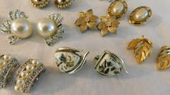 Vintage Earrings Lot Trifari Richelieu Napier Roman Marvella Lisner 1928 Capri