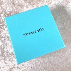Tiffany & Co. 18K 750 Yellow Gold Mother Of Pearl and Onyx Mosiac Cufflinks with