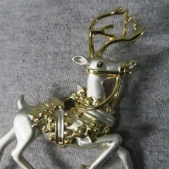 Vintage Costume Jewelry Two Toned Reindeer Brooch Pin Christmas Holiday