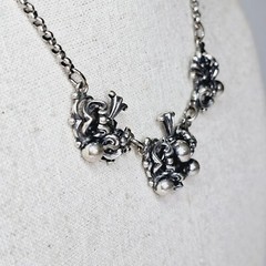 Vintage Mid-Century MN 835 Silver Traditional Floral Design 3D Necklace