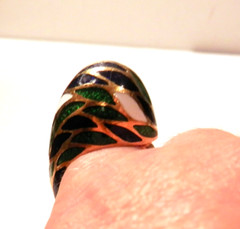 Outstanding 22 Grams Blue Green White Enamel 18K Yellow Gold Dome Ring Size 7.5