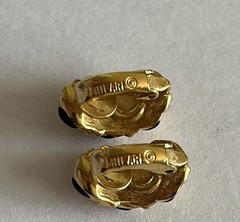 VTG Trifari Brushed Gold Tone Leaf Swirl Clip On Earrings