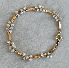 Vintage Gold Tone Faux Pearl Link Bracelet 7 Inches