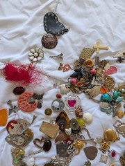 Vintage 1.5 LBS Craft Junk Scrap Jewelry Set Harvest, Repurpose, Salvage