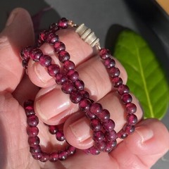Vintage Genuine Almandine Garnet Small Bead Strand Choker Necklace Screw Clasp