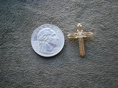 Ribbed Cross with Clear Crystal Goldtone Vintage Pendant 2.0g