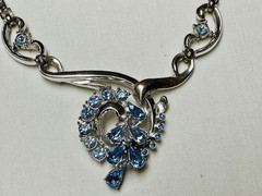 Vintage Mid Century Estate Silver Tone Blue Rhinestone Focal Choker Necklace n03