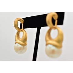 Vintage Pearl Drop Earrings Dangle Brushed Gold Matte Hoop Chunky NOS 1980s A23