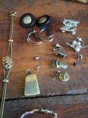Lot Vintage Costume Jewelry Modern Mixed Wear Craft Resell Necklace Earrings Etc