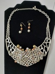 Chic Vintage Necklace N Earrings With Gold, Silver N Rose Gold Baubbles…