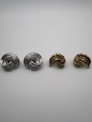 Beautiful Vintage Trifari Gold And Silver Tone Clip On Earrings – Set Of 2