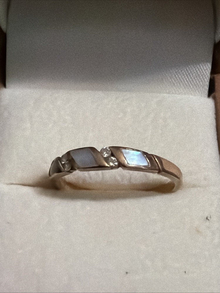 Mother of Pearl Ring Set In 14K Rose Gold 0.06 Carat Diamond